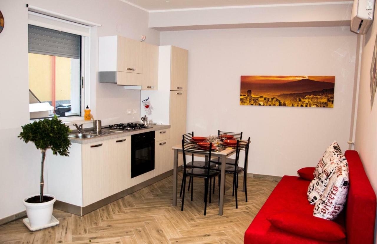 Apartamento Maretna Giardini-Naxos Exterior foto